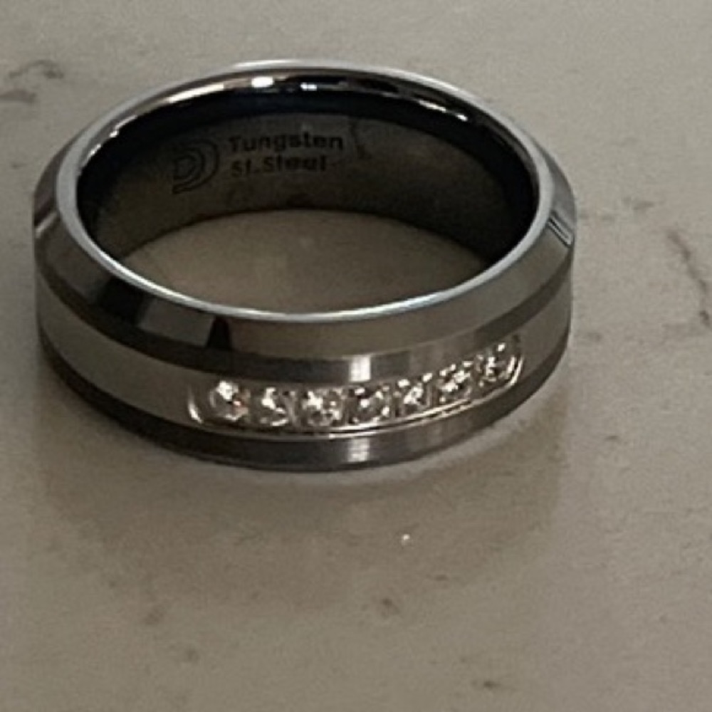 Men’s Wedding Band